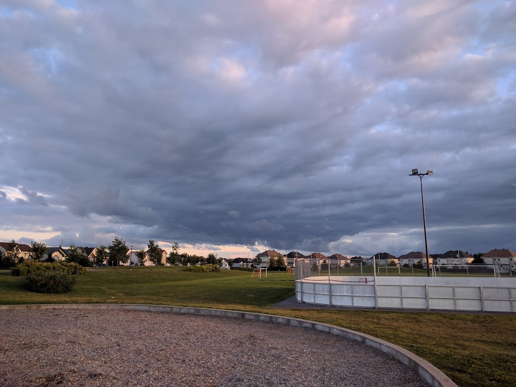 Du Partage Park | 2621 Rue Robindaine, LAssomption, QC J5W 0B9, Canada | Phone: (450) 589-5671