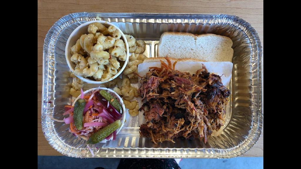 La Fermette Fumée : BBQ & GRILL, Cuisine TEX-MEX | 335 Chemin Brosseau, Cowansville, QC J2K 0B4, Canada | Phone: (450) 263-3276