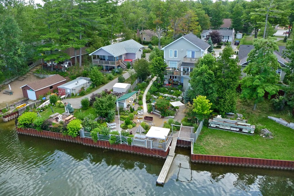 Beach1.com - Riverfront Villa | 60 River Ave Crescent, Wasaga Beach, ON L9Z 2K6, Canada | Phone: (888) 242-4288