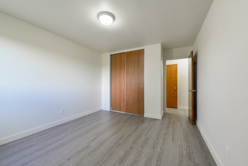 Brookside Terrace | 281 Brookside Terrace NW, Edmonton, AB T6H 4J6, Canada | Phone: (780) 413-1775