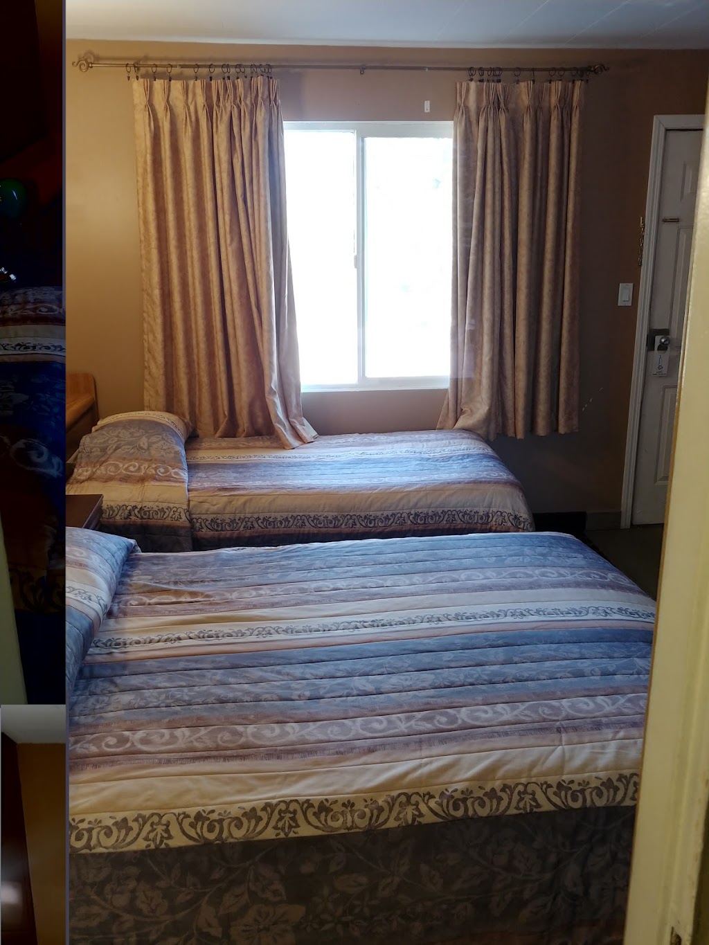 Athabasca Hillside Motel | 4804 46a Ave, Athabasca, AB T9S 1B6, Canada | Phone: (780) 675-5111
