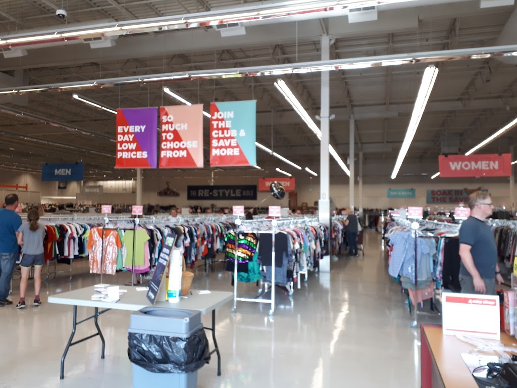 Value Village | 21 Seaway Dr, Welland, ON L3C 7J5, Canada | Phone: (289) 273-5180