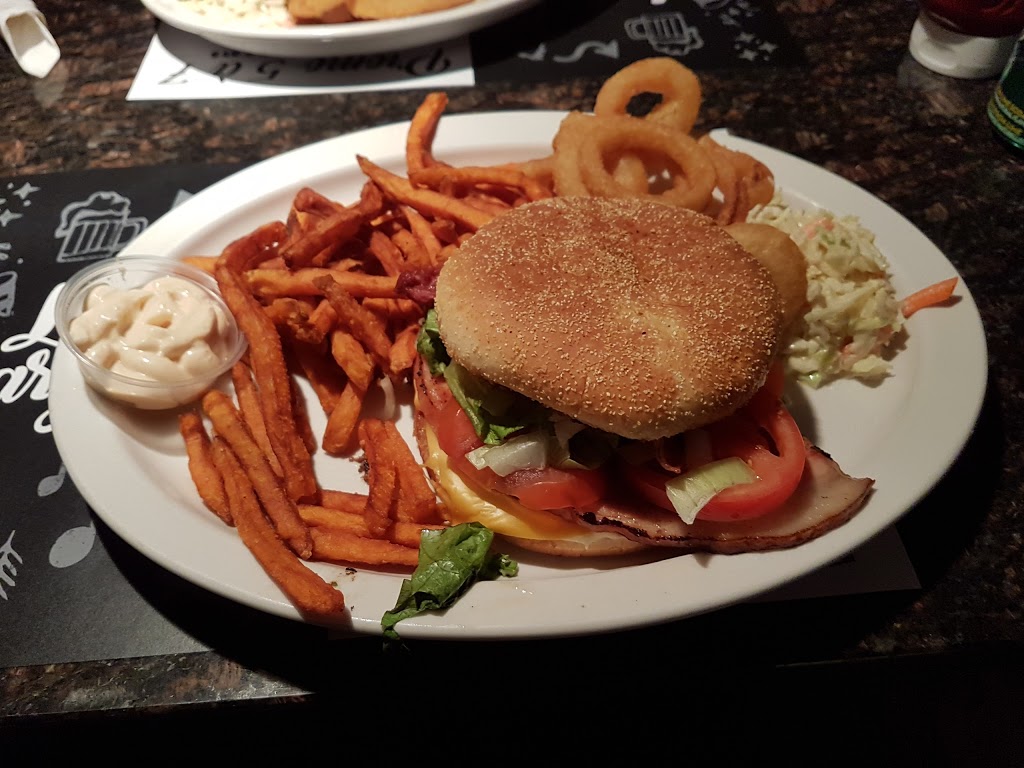 La Gargouille - Resto & Pub Festif | 611 Avenue Notre Dame, East Broughton, QC G0N 1G0, Canada | Phone: (418) 427-5000