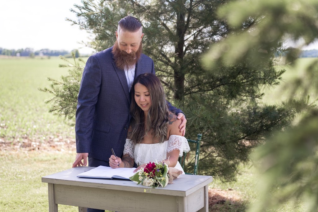 Country Vegas Elopements | 518 Alberton Rd, Alberton, ON L0R 1A0, Canada | Phone: (905) 975-7464