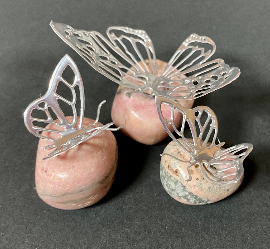 Love Bugs Canadian Crafts | 721 Kelly St, Innisfil, ON L9S 2E4, Canada | Phone: (705) 816-2220