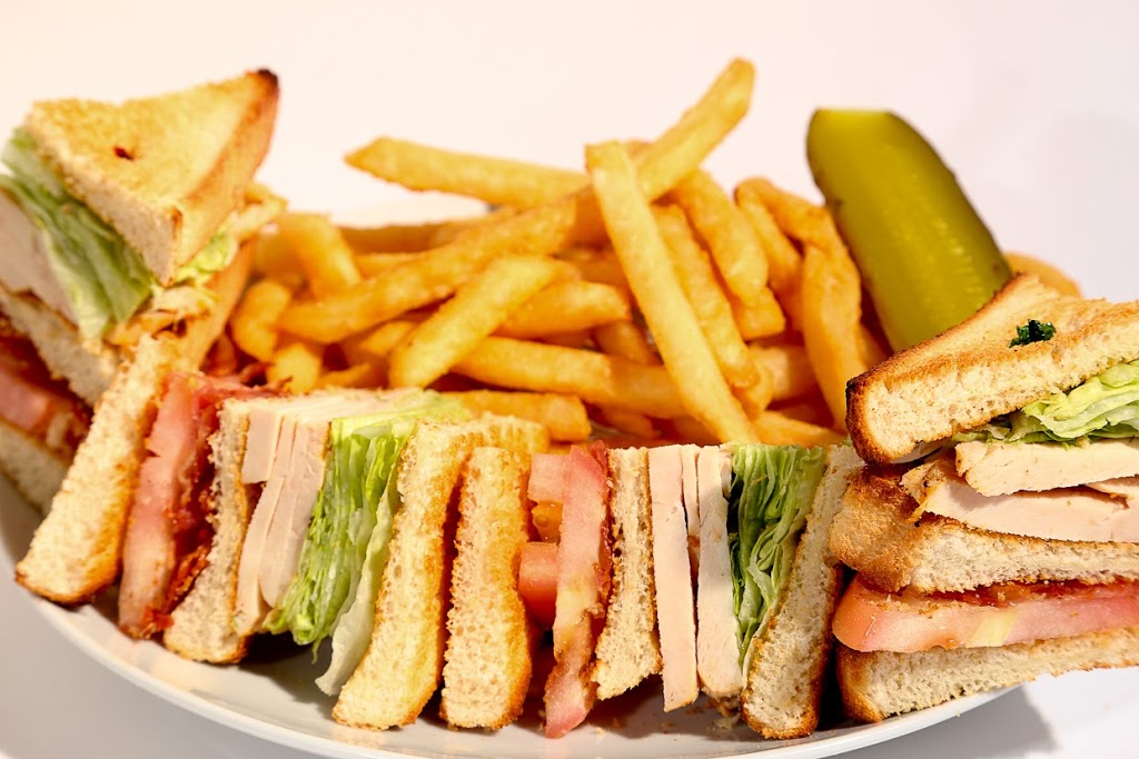 Willys Pizza | 7 Kakulu Rd, Kanata, ON K2L 2K1, Canada | Phone: (613) 271-1717