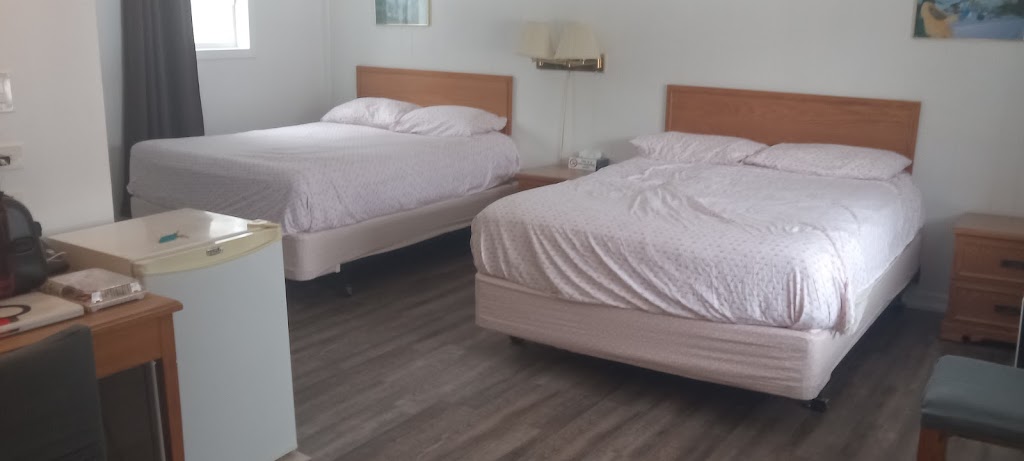 Algonquin Motel | 11191 Hwy 124, South River, ON P0A 1X0, Canada | Phone: (705) 386-2641