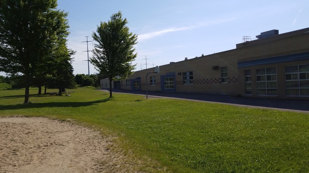Bridlewood Community Elementary School | 63 Bluegrass Dr, Kanata, ON K2M 1G2, Canada | Phone: (613) 591-3683