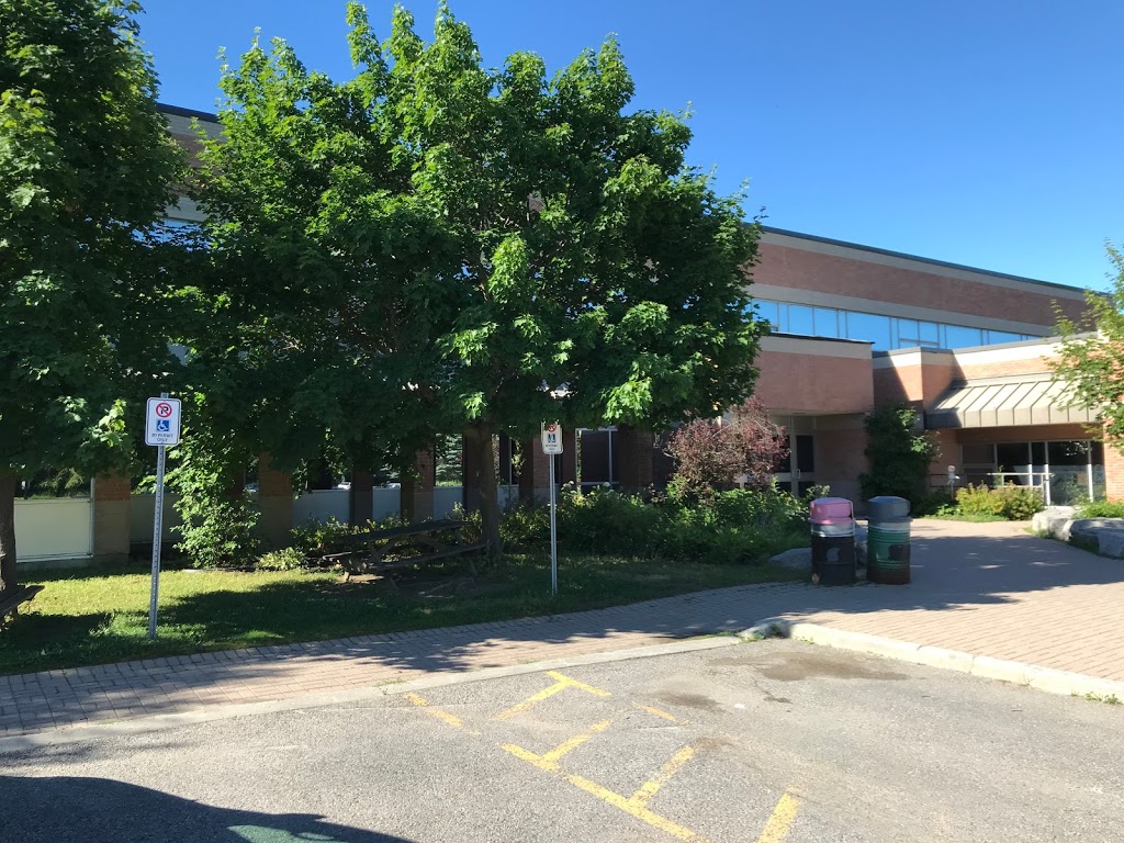 St Peter Catholic Secondary School | 730 Medical Dr, Peterborough, ON K9J 8M4, Canada | Phone: (705) 745-1358