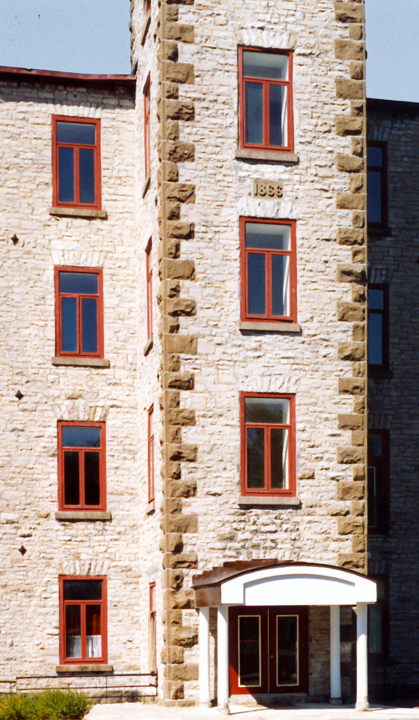 Millfall Condominiums | 1 Rosamond St E, Almonte, ON K0A 1A0, Canada | Phone: (613) 256-4278