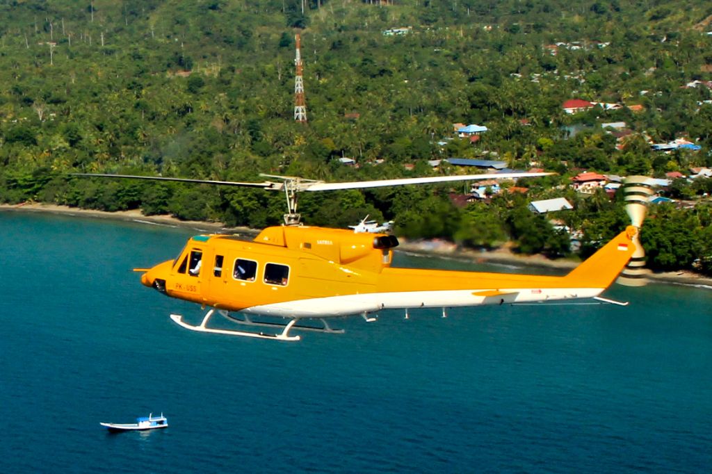 Select Helicopter Services Ltd | 105-, 151 Commercial Dr, Kelowna, BC V1X 7W2, Canada | Phone: (250) 765-3317