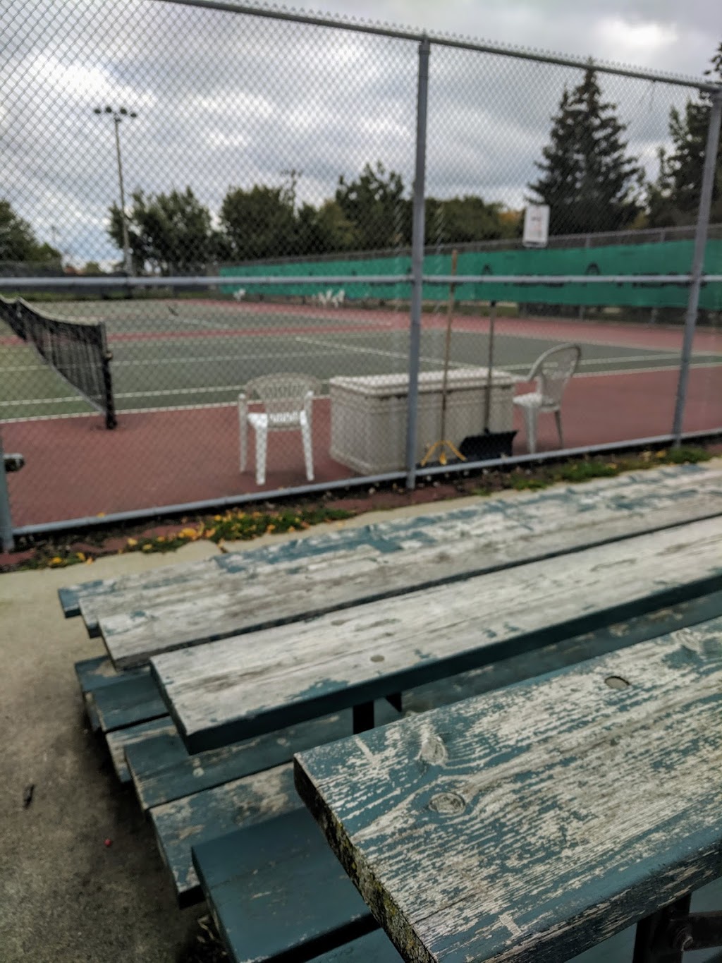 Fairview Tennis Club | 395 Fairview Rd W, Mississauga, ON L5B 3W5, Canada | Phone: (416) 882-8371