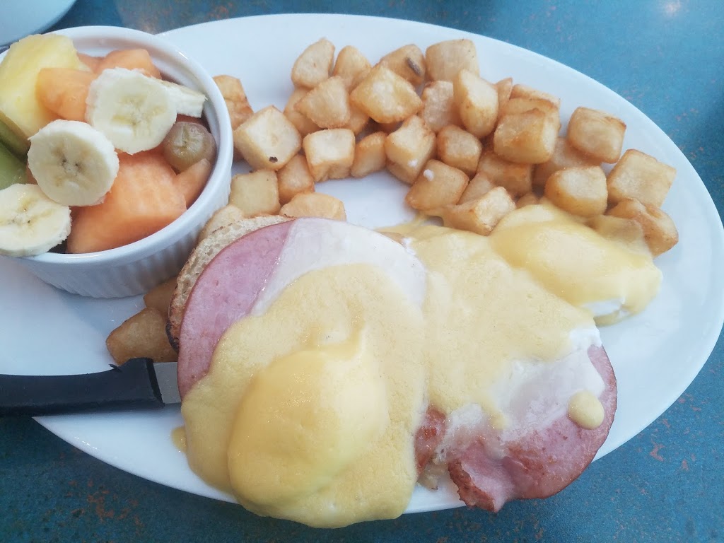 Galt View Restaurant | 693 Coronation Blvd, Cambridge, ON N1R 3G5, Canada | Phone: (519) 623-4567