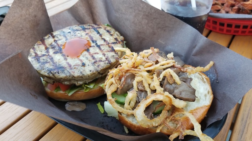 Woodys Burgers | 3795 Lake Shore Blvd W, Etobicoke, ON M8W 1R2, Canada | Phone: (416) 546-2093