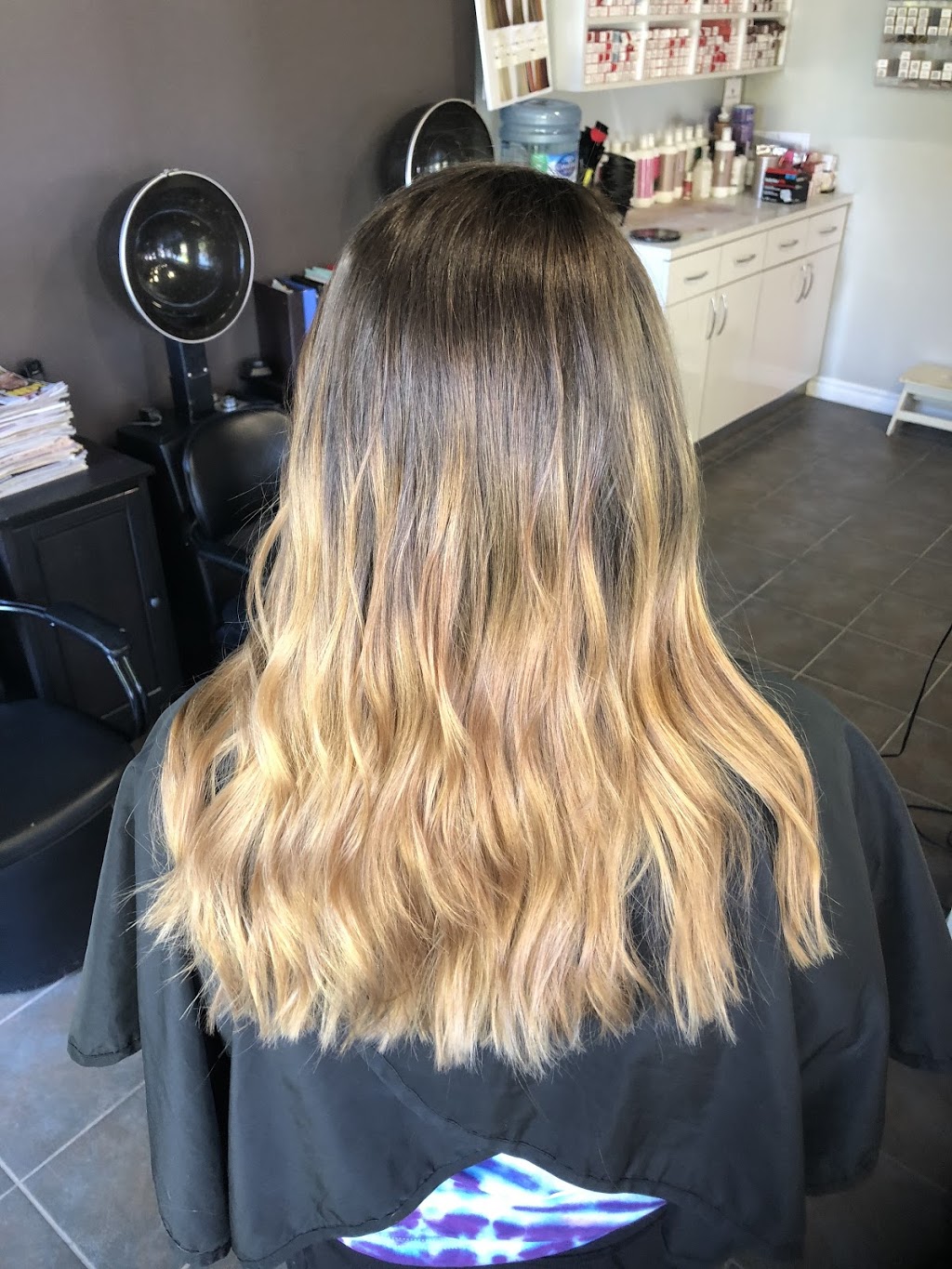 The Hair Lounge And Colour House | 666 Appleby Line, Burlington, ON L7L 5Y3, Canada | Phone: (905) 637-1823
