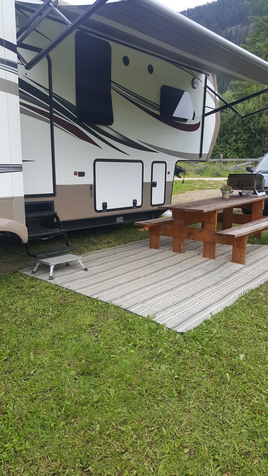 Ride The Mous | 9866 Old Spallumcheen Rd, Sicamous, BC V0E 2V3, Canada | Phone: (403) 704-3500
