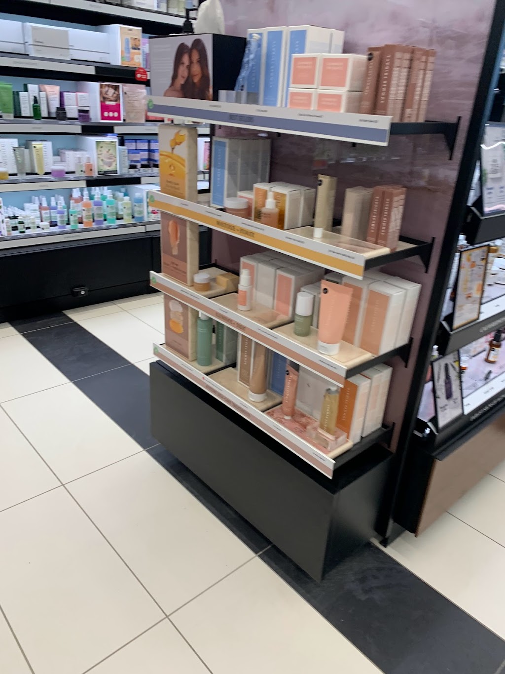 SEPHORA | 1585 Kenaston Blvd UNIT 11, Winnipeg, MB R3P 2N3, Canada | Phone: (431) 813-8688