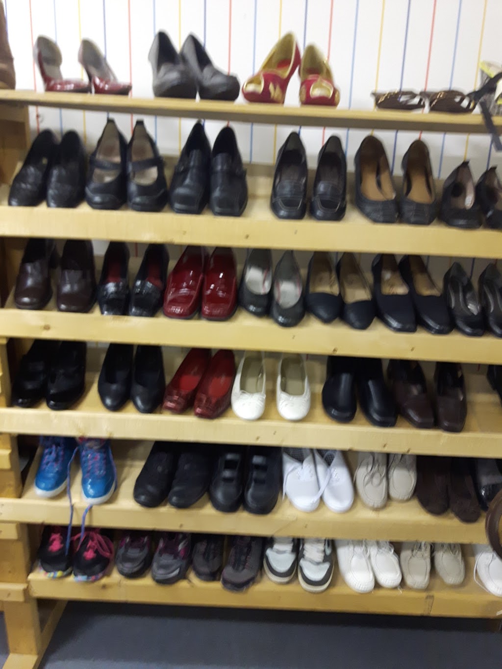 St Vincent De Paul Clothing Store | 36 Jarvis St, Fort Erie, ON L2A 2S4, Canada | Phone: (905) 871-0203