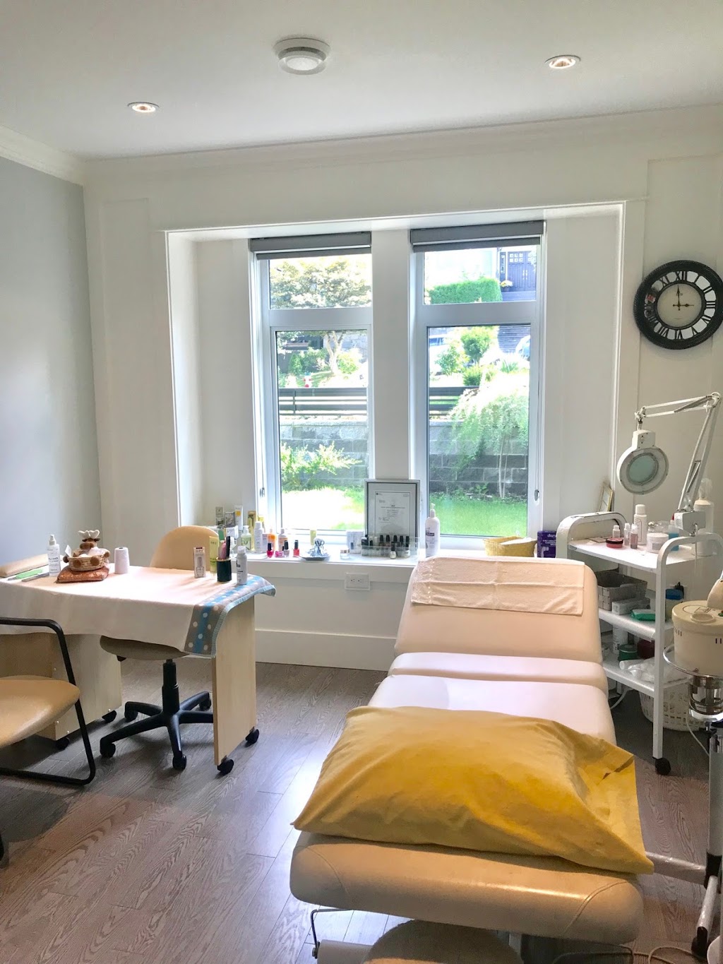 Firoozeh’s Beauty & Spa | 7333 Barnet Rd, Burnaby, BC V5A 1E5, Canada | Phone: (604) 294-5340
