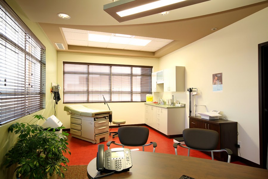 Privamed - Boucherville - Clinique privée | 1052 Rue Lionel-Daunais #203, Boucherville, QC J4B 0B2, Canada | Phone: (855) 655-6060