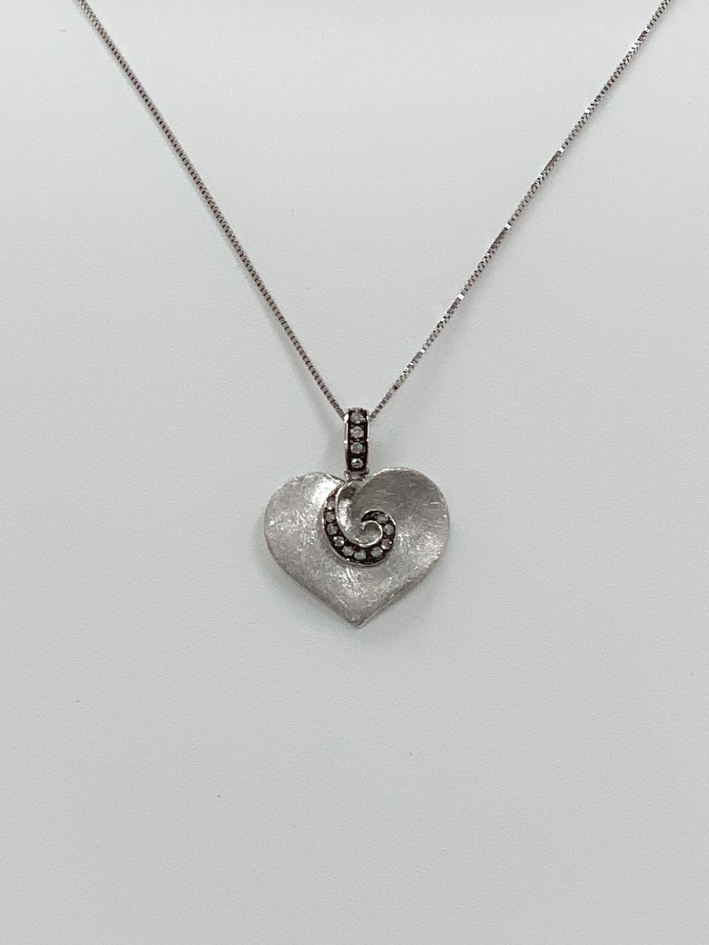 Smokin Joes Jewelry | 2293 Saunders Settlement Rd, Sanborn, NY 14132, USA | Phone: (716) 261-9280
