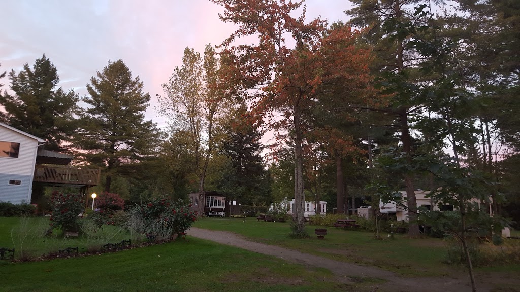 Camping Leroux | 1050 Chemin des Diligences, Eastman, QC J0E 1P0, Canada | Phone: (819) 452-0589