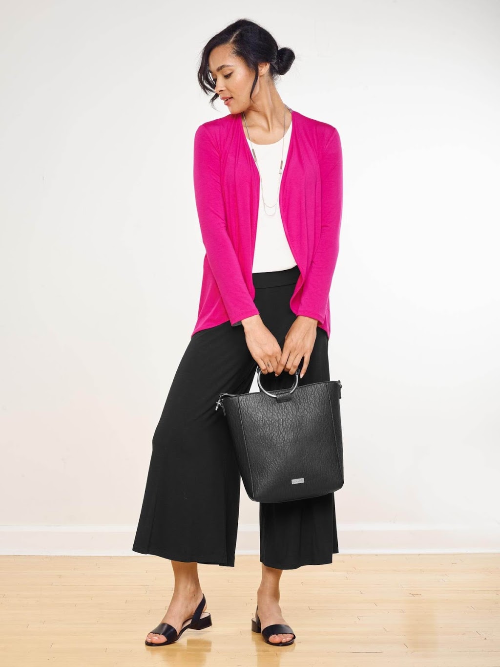 Bijou Boutique | 1289 Commissioners Rd W, London, ON N6K 1C9, Canada | Phone: (519) 472-0123