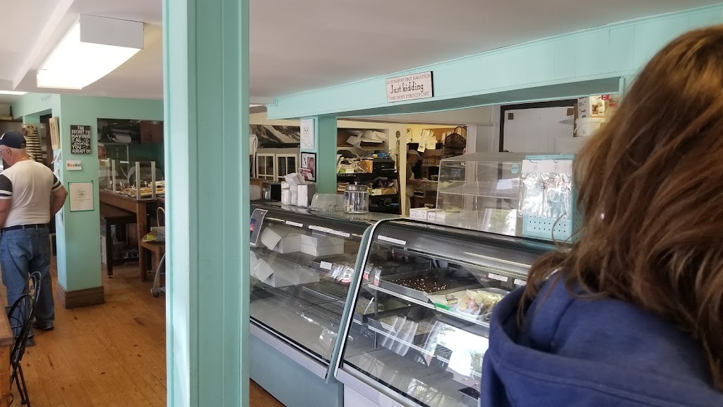 Luscious Bakery Eatery Cafe Inc. | 103 2nd Ave N, Sauble Beach, ON N0H 2G0, Canada | Phone: (519) 422-2253