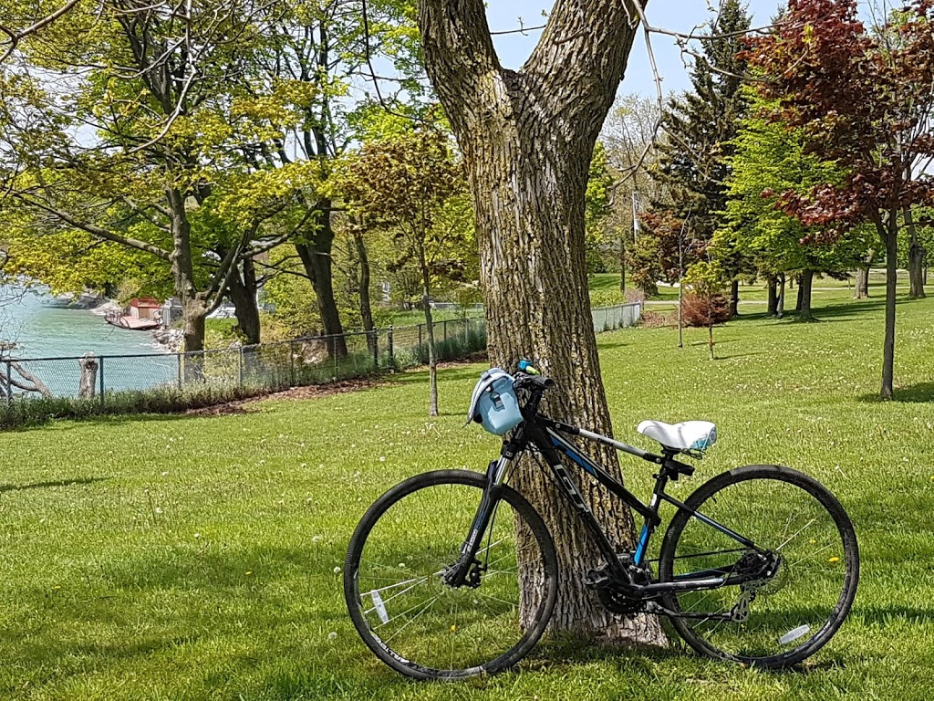 Thickson Woods | Waterfront Trail, Whitby, ON L1N 9Z7, Canada