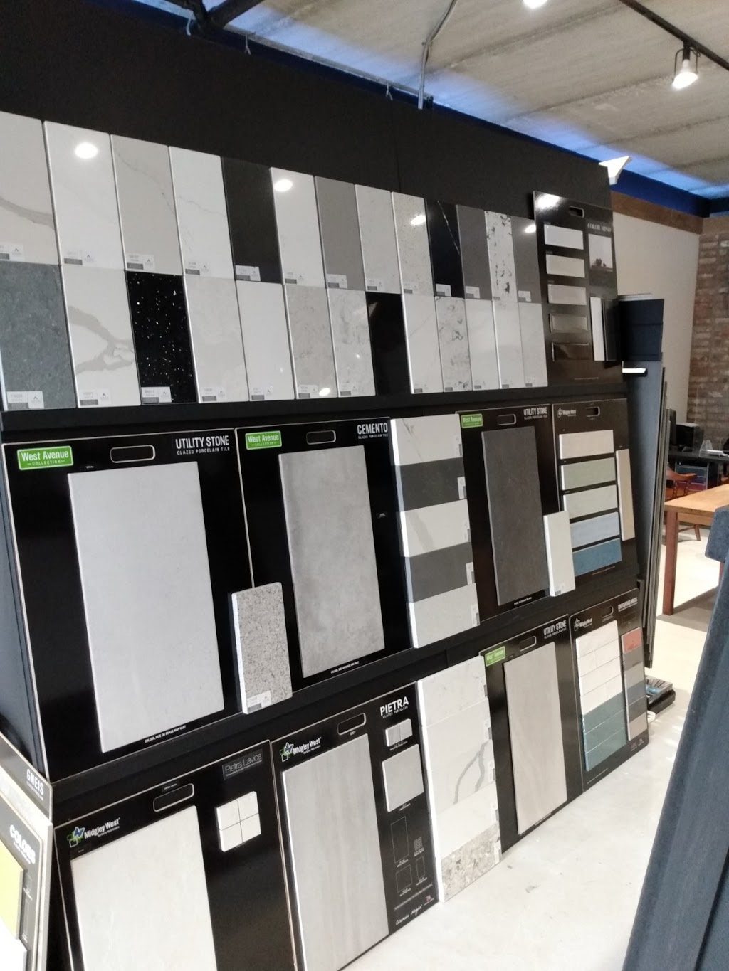 Avenue Flooring Ltd | 124 King St W, Hamilton, ON L8G 0A9, Canada | Phone: (905) 930-9902