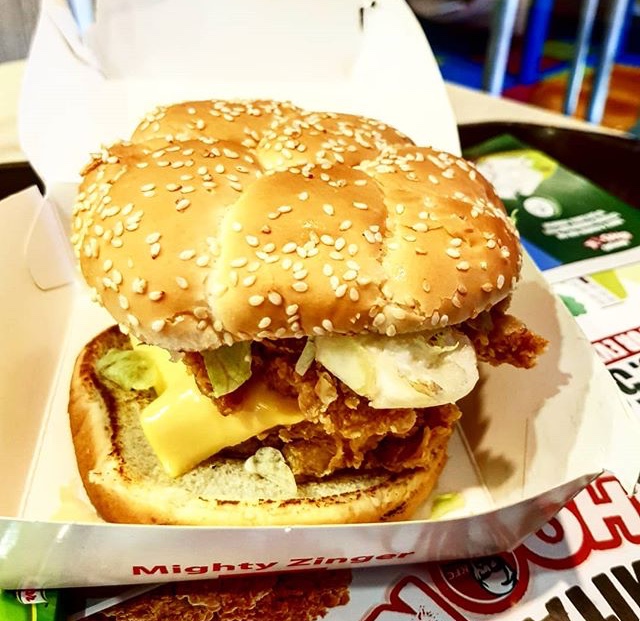 KFC | 556 QC-132, Saint-Constant, QC J5A 1S1, Canada | Phone: (450) 632-5003