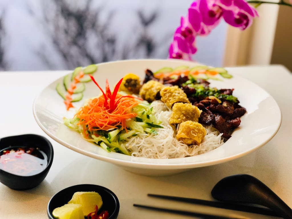 Pho 128 | 207 Edgeley Blvd UNIT 12, Concord, ON L4K 4B5, Canada | Phone: (905) 660-3354