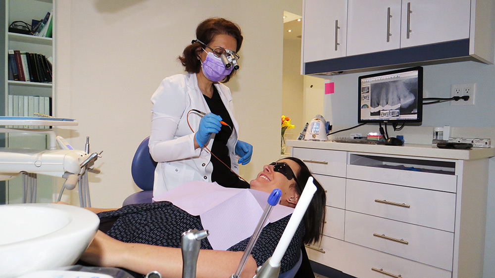 Fort York Dentist Clinic | 219 Fort York Blvd #107, Toronto, ON M5V 1B1, Canada | Phone: (647) 346-8888