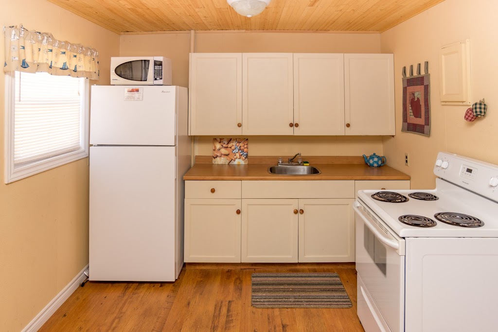 Jake & Jos Cottages | Brackley Point Rd, Brackley Beach, PE C1E 2N3, Canada | Phone: (902) 672-2147