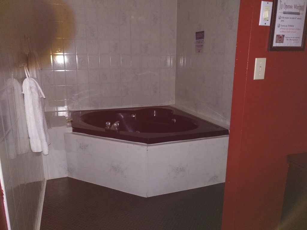 Red Carpet Inn & Suites | 450 Greater Sudbury Regional Road 55, Lively, ON P3Y 1C4, Canada | Phone: (705) 692-3632