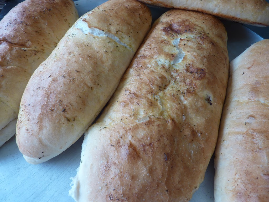 Dundas Pizza | 3088 Dundas St W, Toronto, ON M6P 1Z8, Canada | Phone: (416) 763-2121
