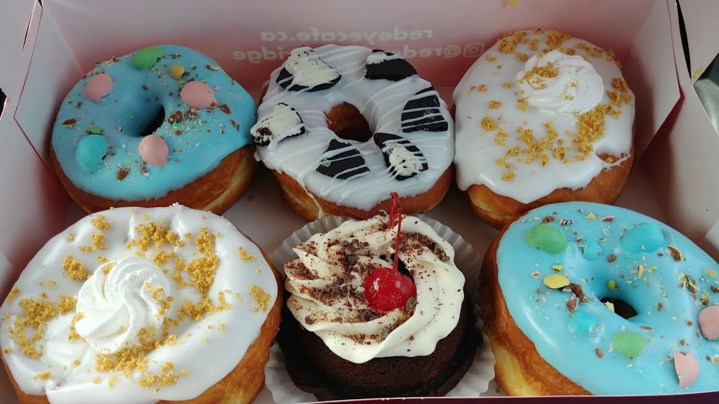 Red Eye Cafe and Donuts | 600 Hespeler Rd #76, Cambridge, ON N1R 8H2, Canada | Phone: (519) 240-1297