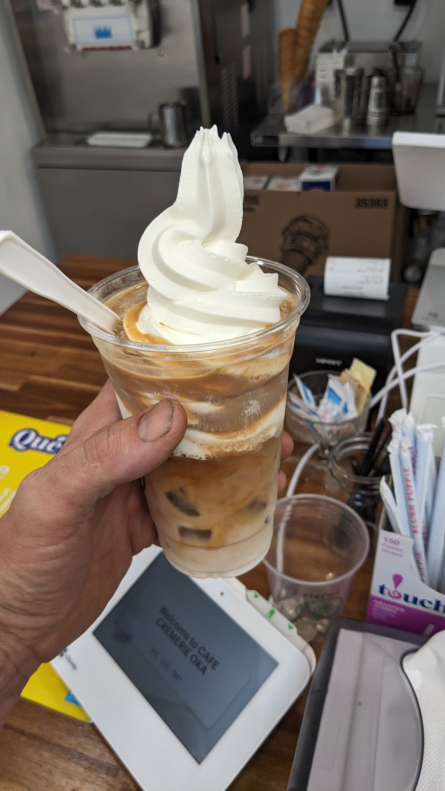 Café Crèmerie Oka | 18 Rang de lAnnonciation, Oka, QC J0N 1E0, Canada | Phone: (450) 415-1010