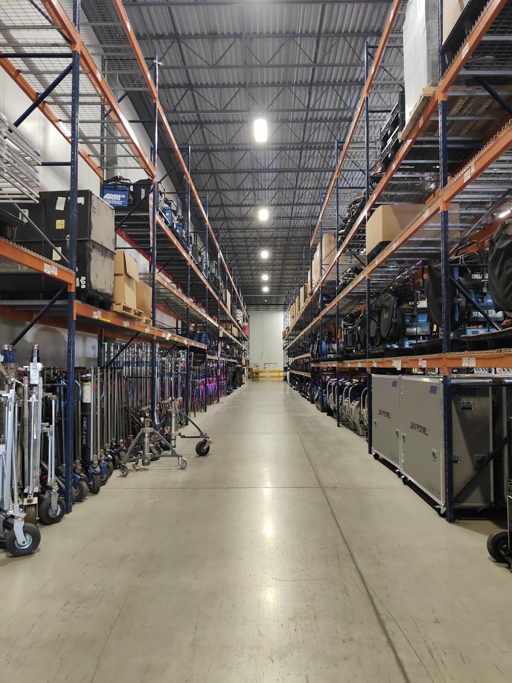 Cinelease Lighting & Grip Mississauga ON | 400 Pendant Dr unit b, Mississauga, ON L5T 2W9, Canada | Phone: (289) 825-0303