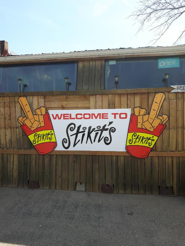 STIKITS | 1129 ON-5, Dundas, ON L9H 5E2, Canada | Phone: (905) 870-7845