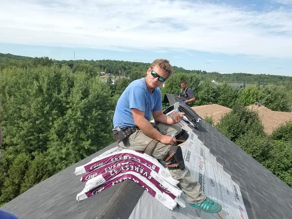 Robin Roofing Reno | 2660 Denise Ave, Navan, ON K4B 1J8, Canada | Phone: (819) 213-7082
