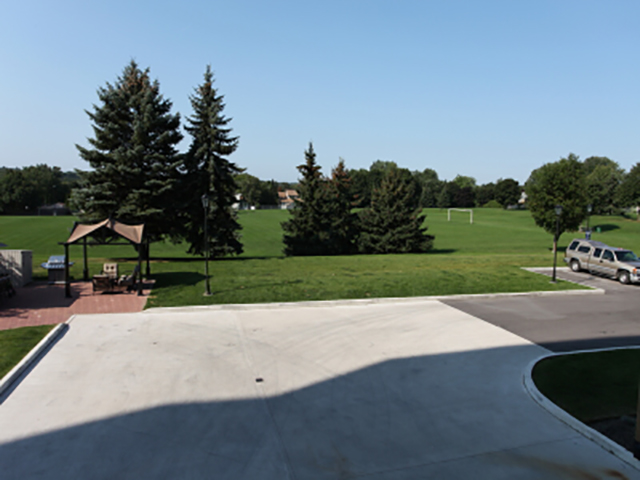 Sunnidale Place | 12 Kozlov St, Barrie, ON L4N 5E6, Canada | Phone: (705) 737-3752