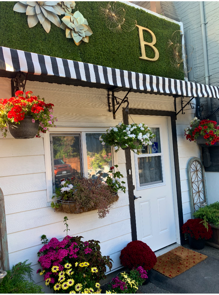 BELLA BLOOM BOUTIQUE | 3336 Dundonald Rd, Victoria, BC V9C 2K1, Canada | Phone: (236) 508-8111