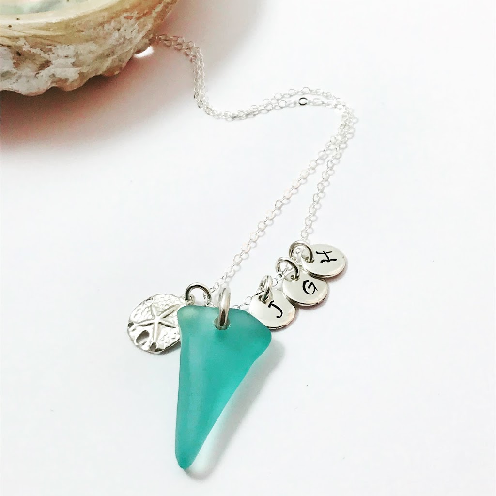 Feather Point Designs | 5590 Nelson Ave, Powell River, BC V8A 4C8, Canada | Phone: (604) 483-4003