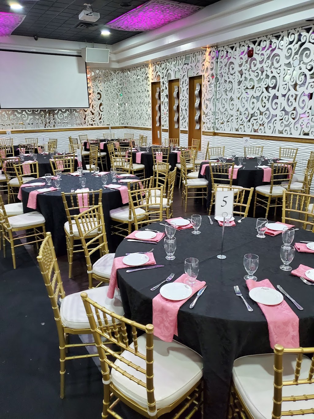 Fuzion Banquets | 1300 Britannia Rd E, Mississauga, ON L4W 1C8, Canada | Phone: (905) 564-1122