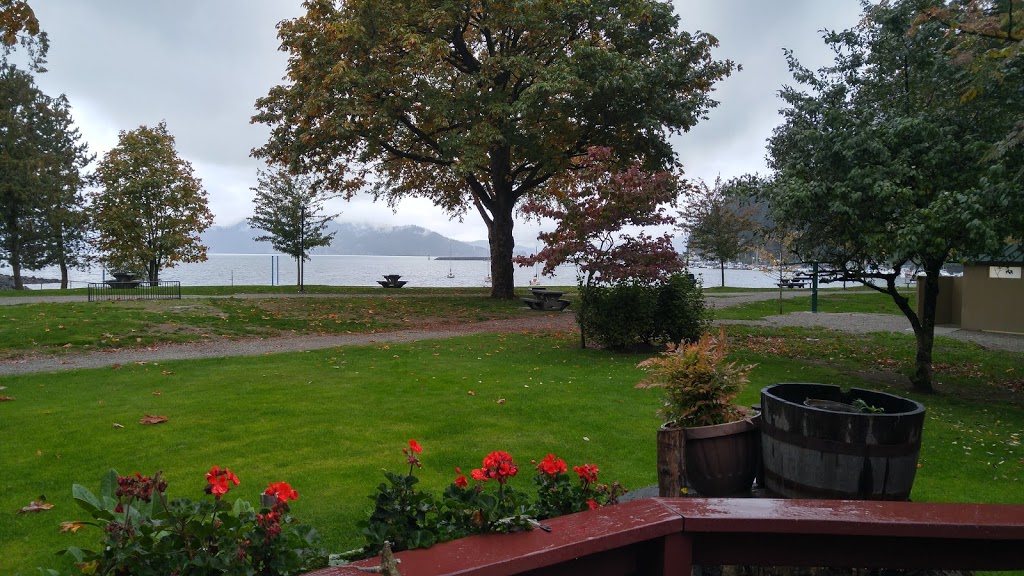 Bungalow Motel-Cascade Advntrs | 511 Lillooet Rd, Harrison Hot Springs, BC V0M 1K0, Canada | Phone: (604) 796-3536