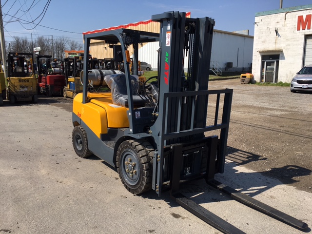 ????✔M. Mechanic Lift Truck Service | 955 Winston Churchill Blvd, Mississauga, ON L5J 4P2, Canada | Phone: (905) 275-8072