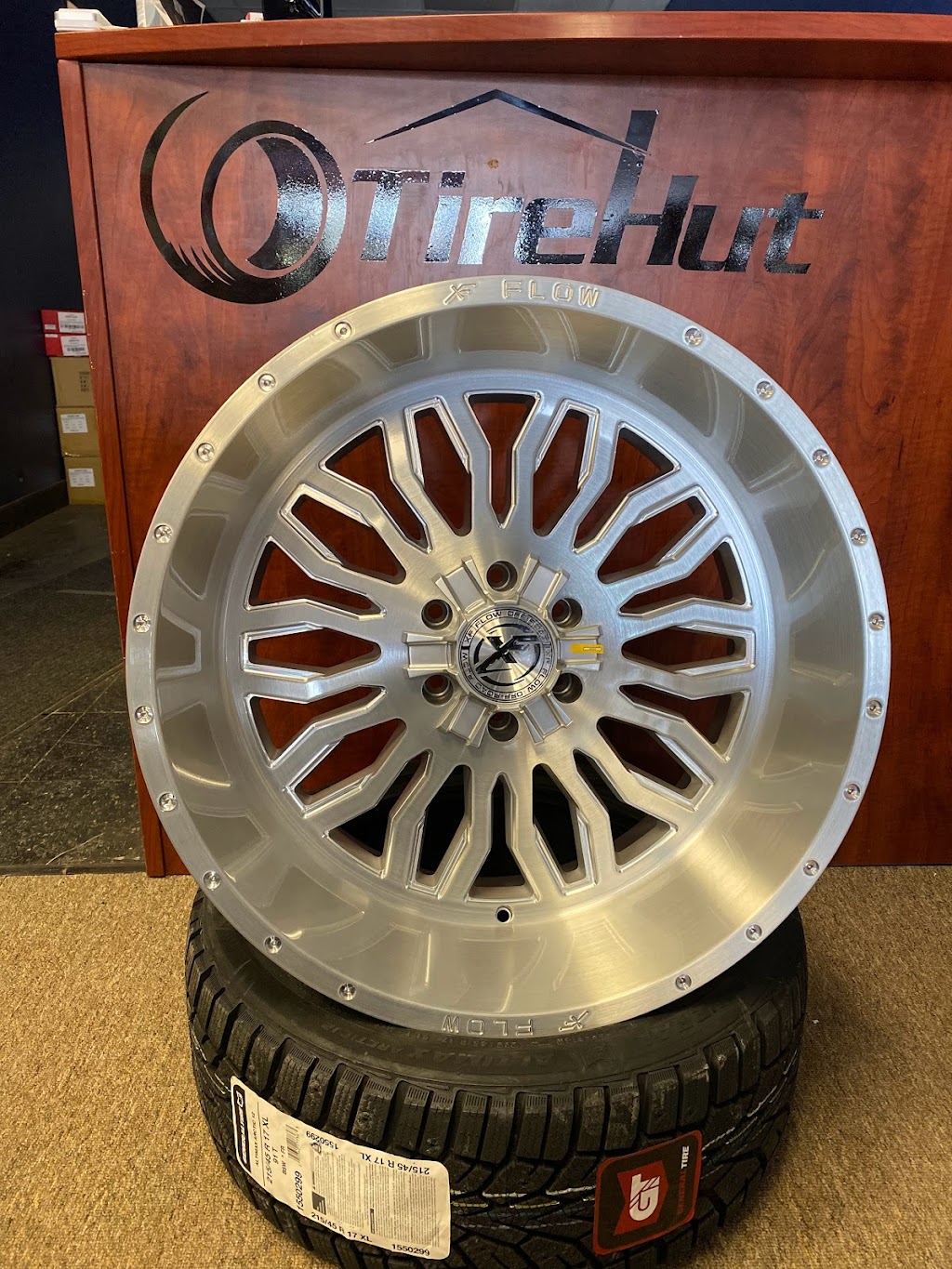 Tire Hut | 197 Bloor St E unit 2, Oshawa, ON L1H 3M3, Canada | Phone: (289) 675-3399