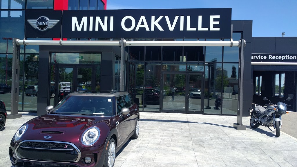 MINI Oakville | 2486 S Service Rd W, Oakville, ON L6L 5M5, Canada | Phone: (905) 469-6220
