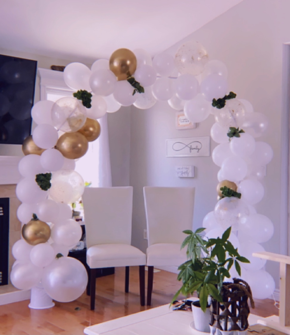 Balloon Baddies | 156 Capel St, Sarnia, ON N7T 6T1, Canada | Phone: (519) 466-0847